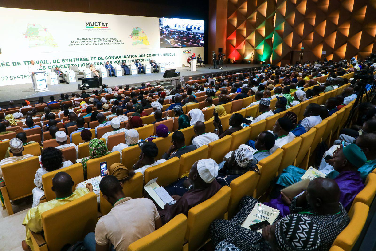 Journée de travail, de synthèse et de consolidation des comptes rendus des concertations sur les pôles territoires